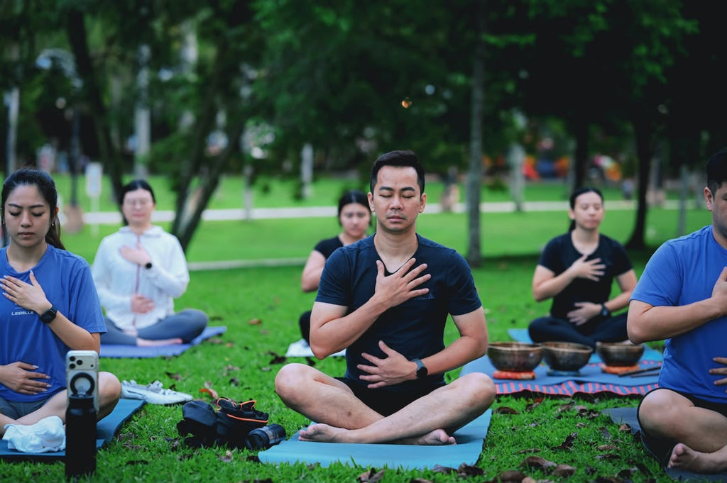 9/8 Rise & Flow | Morning Yoga in the park